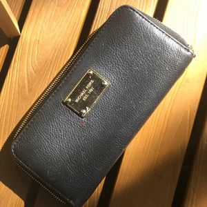 Black Michael Kors wallet